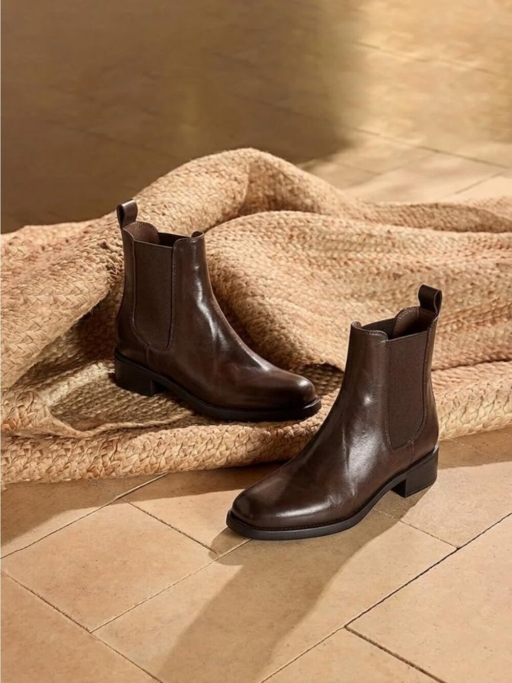 Women's Dark Brown Leather Chelsea Flat Round Toe Elastic Chunky Low Heels Boot - Picture 6 of 6